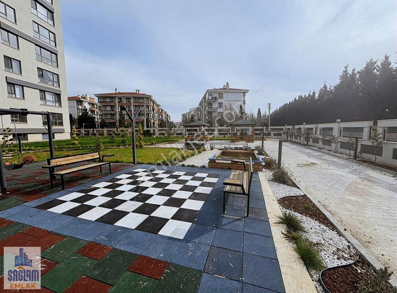 Sağlam Emlaktan Uydukent Selçukluda Satılık Lüks 4+1daire - Görsel 9