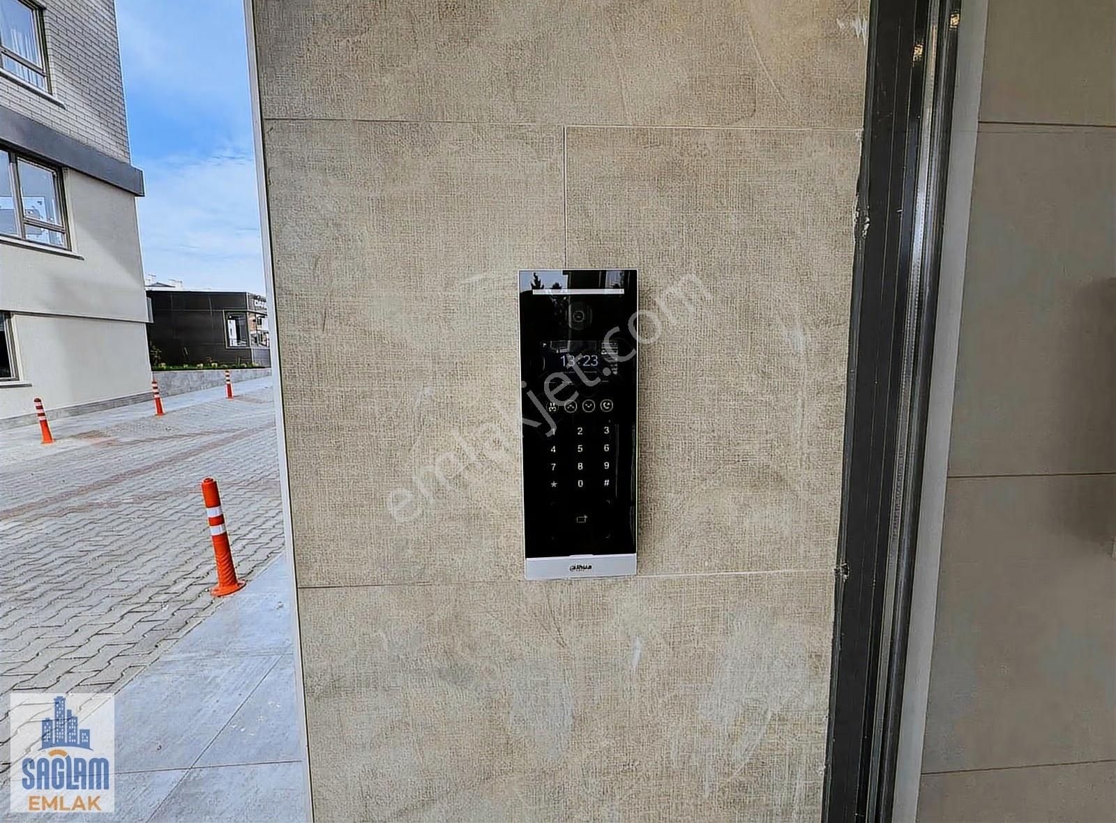 Sağlam Emlaktan Uydukent Selçukluda Satılık Lüks 4+1daire - Görsel 22