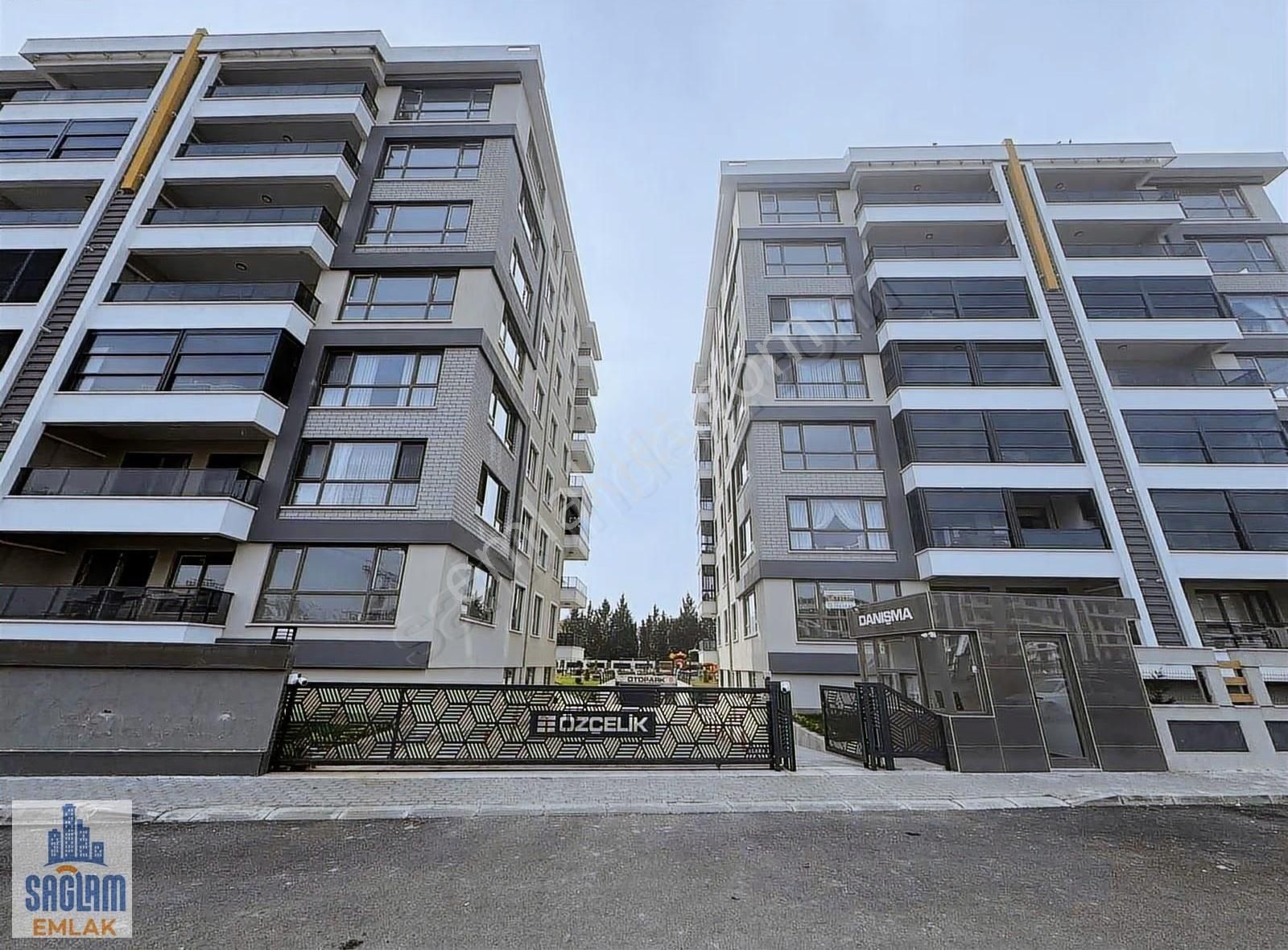 Sağlam Emlaktan Uydukent Selçukluda Satılık Lüks 4+1daire - Görsel 5