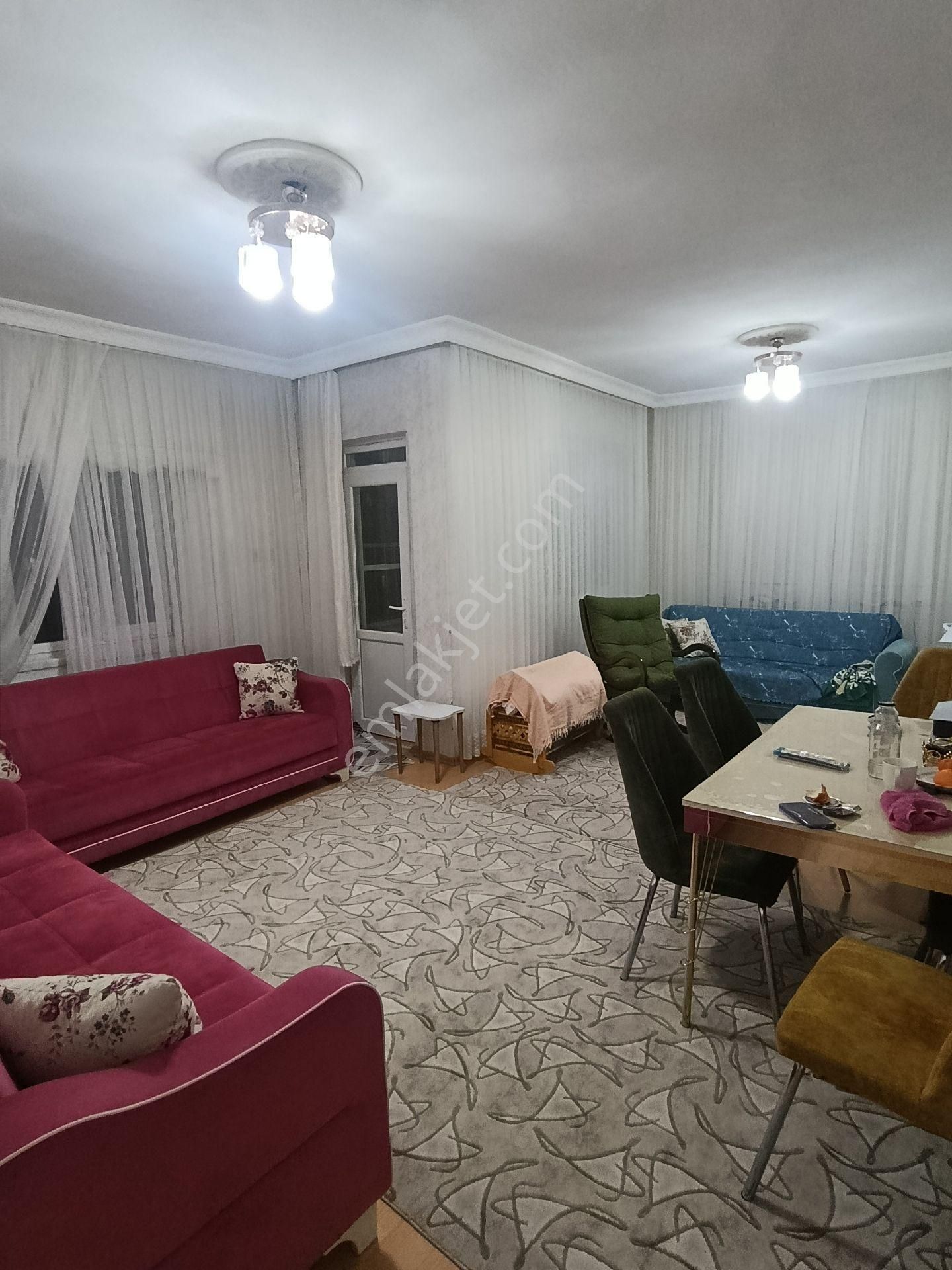 Gazikent'te Satılık Merkezi Konumda