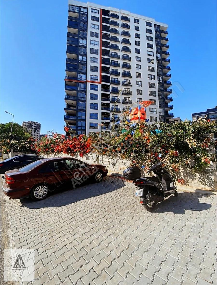 Yukarı Alata'da Kompleks Sitede Yüksek Katta Lüks 2+1 - Görsel 32
