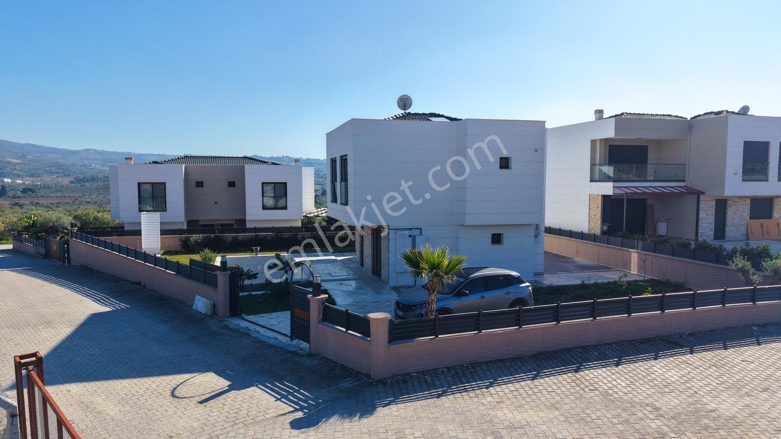 Böylesi Zor Bulunur | Yavansuda 572 M² Arsa, Özel Havuzlu Villa - Görsel 2