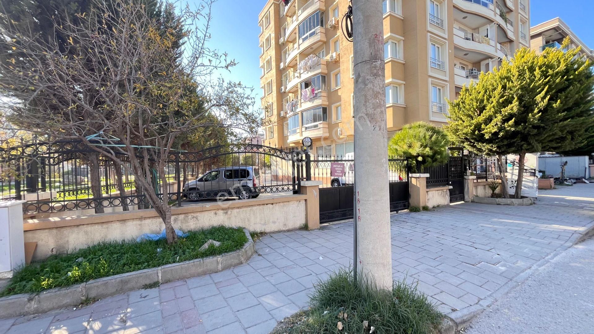 Buca Çamlıpınar Dostlar Sitesinde Satılık 3+1 Daire - Görsel 10