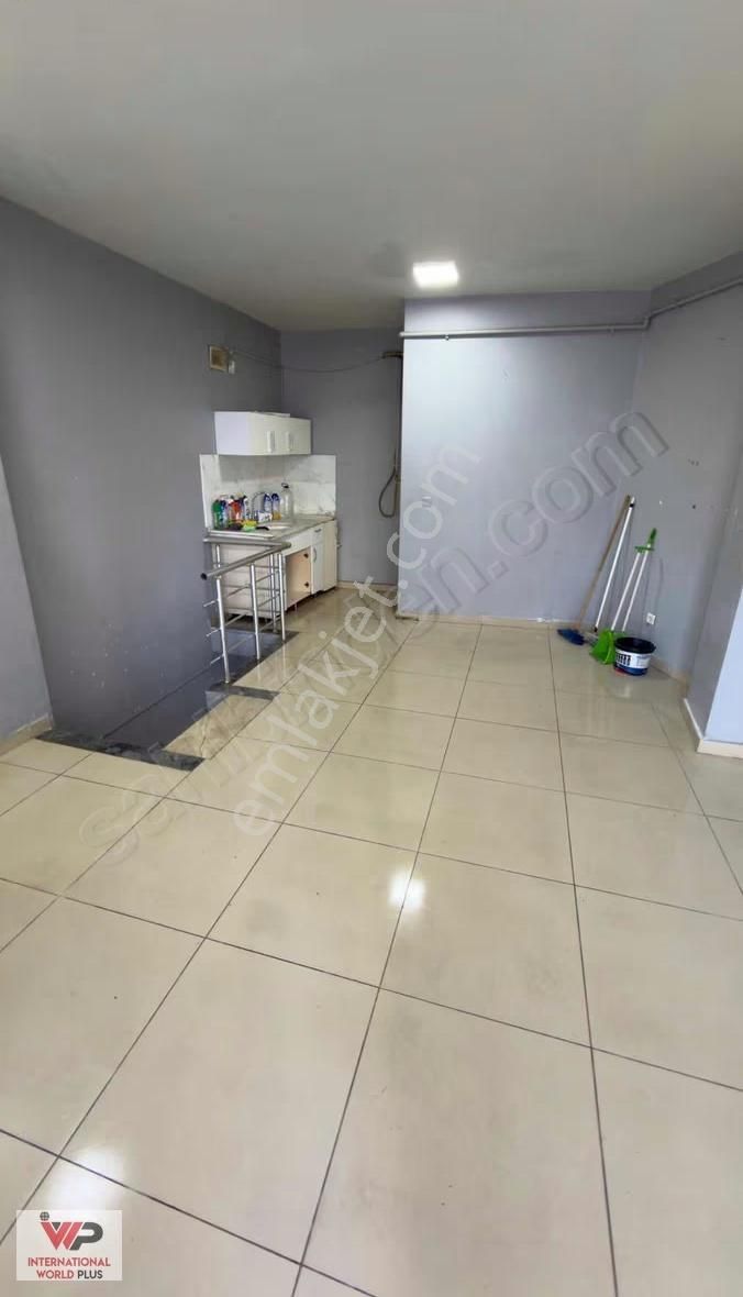 Çekmeköy'de Kiralık Dükkan - Görsel 9