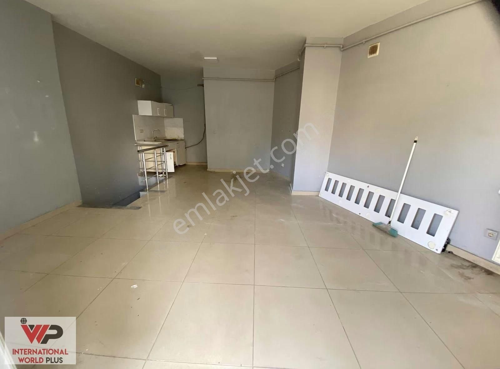 Çekmeköy'de Kiralık Dükkan - Görsel 4