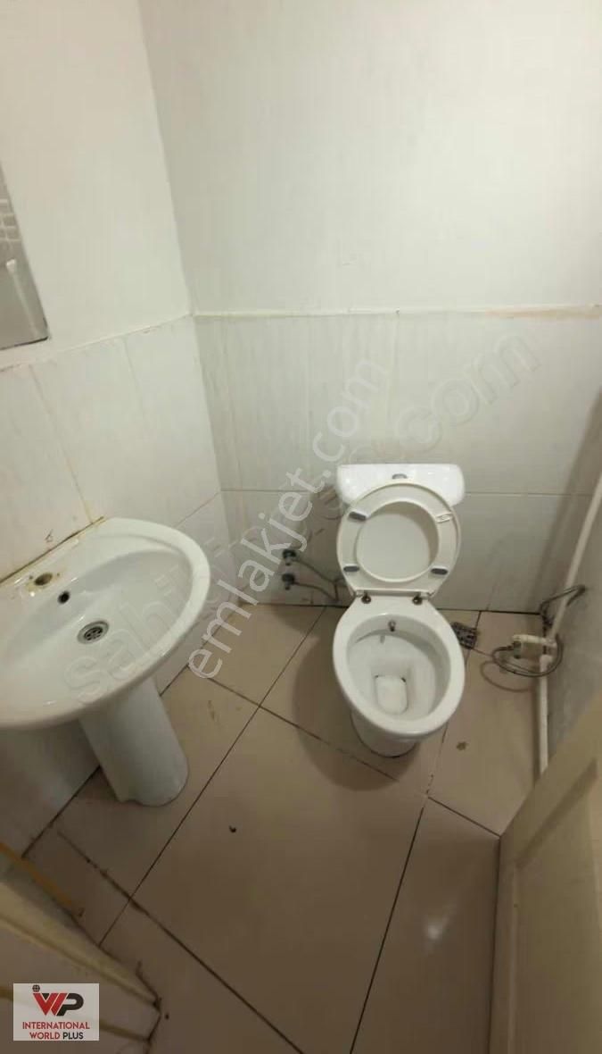 Çekmeköy'de Kiralık Dükkan - Görsel 2