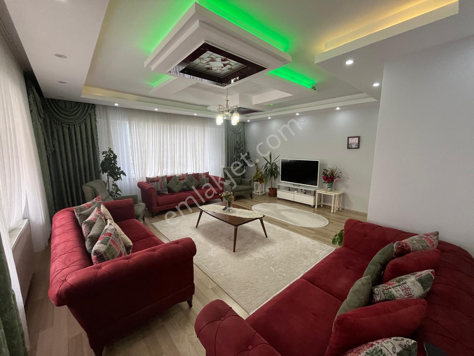 Hatuniye Mahallesinde Satılık 3+1 Site İçi Daire