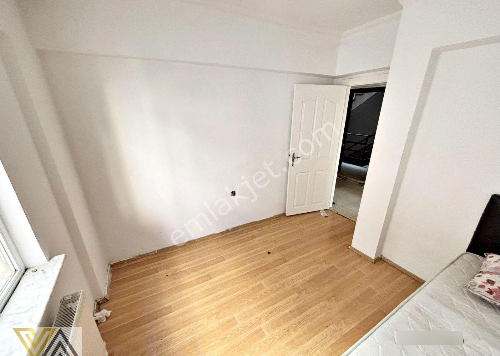 Valentia'dan Cadde Yakını Ara Katta Kiralık 3+1 Daire !!! - Görsel 14