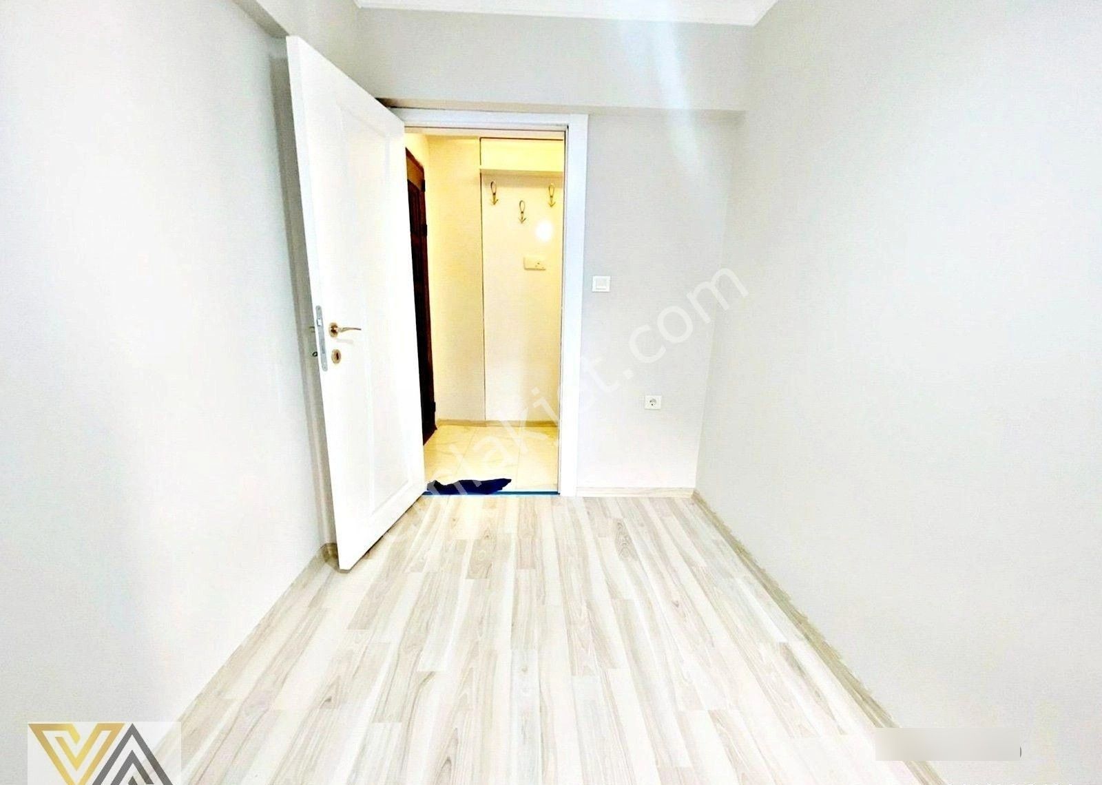 Saimekadın Göbek Yakını Kat Konumunda Ful Yapılı Satılık Daire - Görsel 12