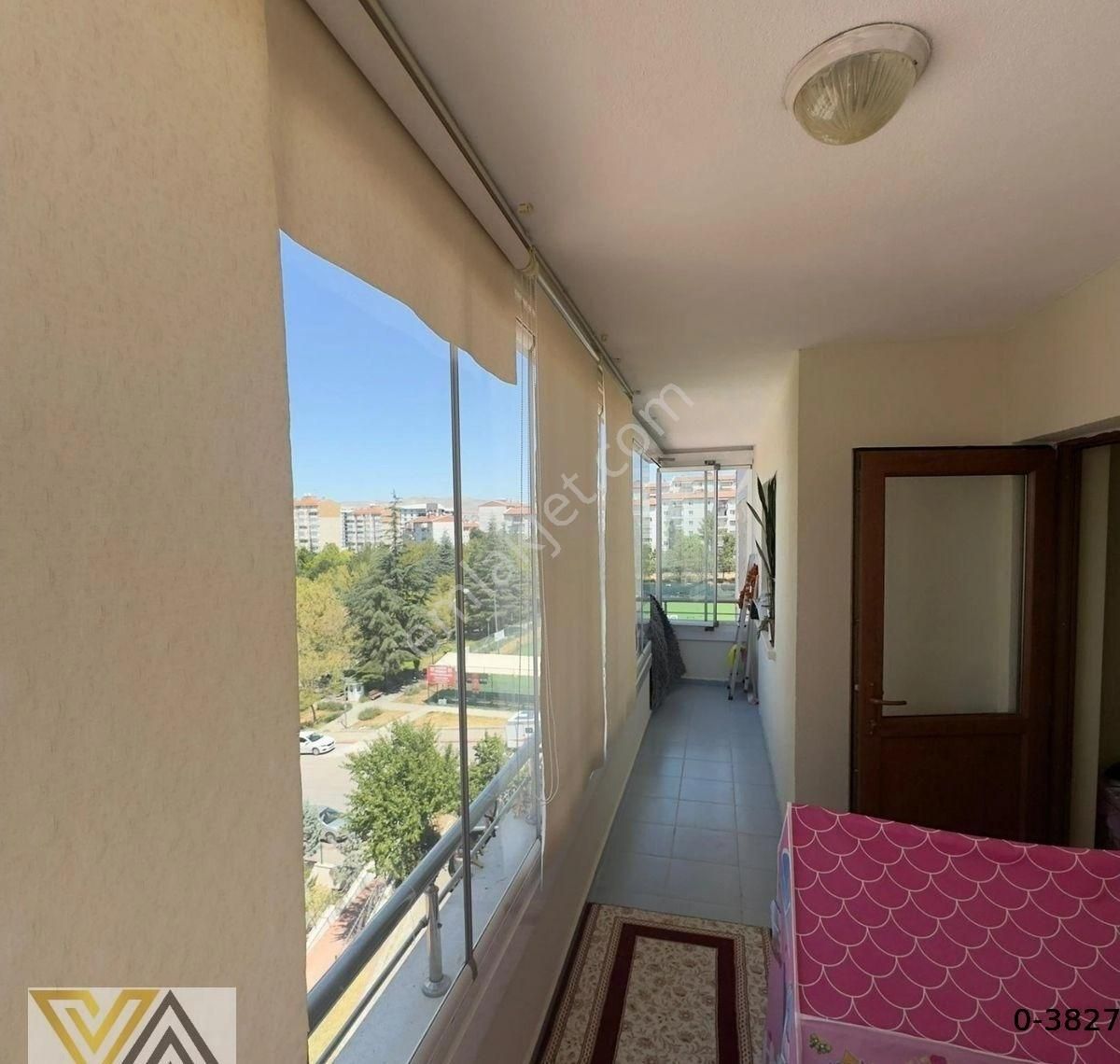 Valentia'dan Ergazide Ara Katta Satılık 3+1 Daire !!! - Görsel 2