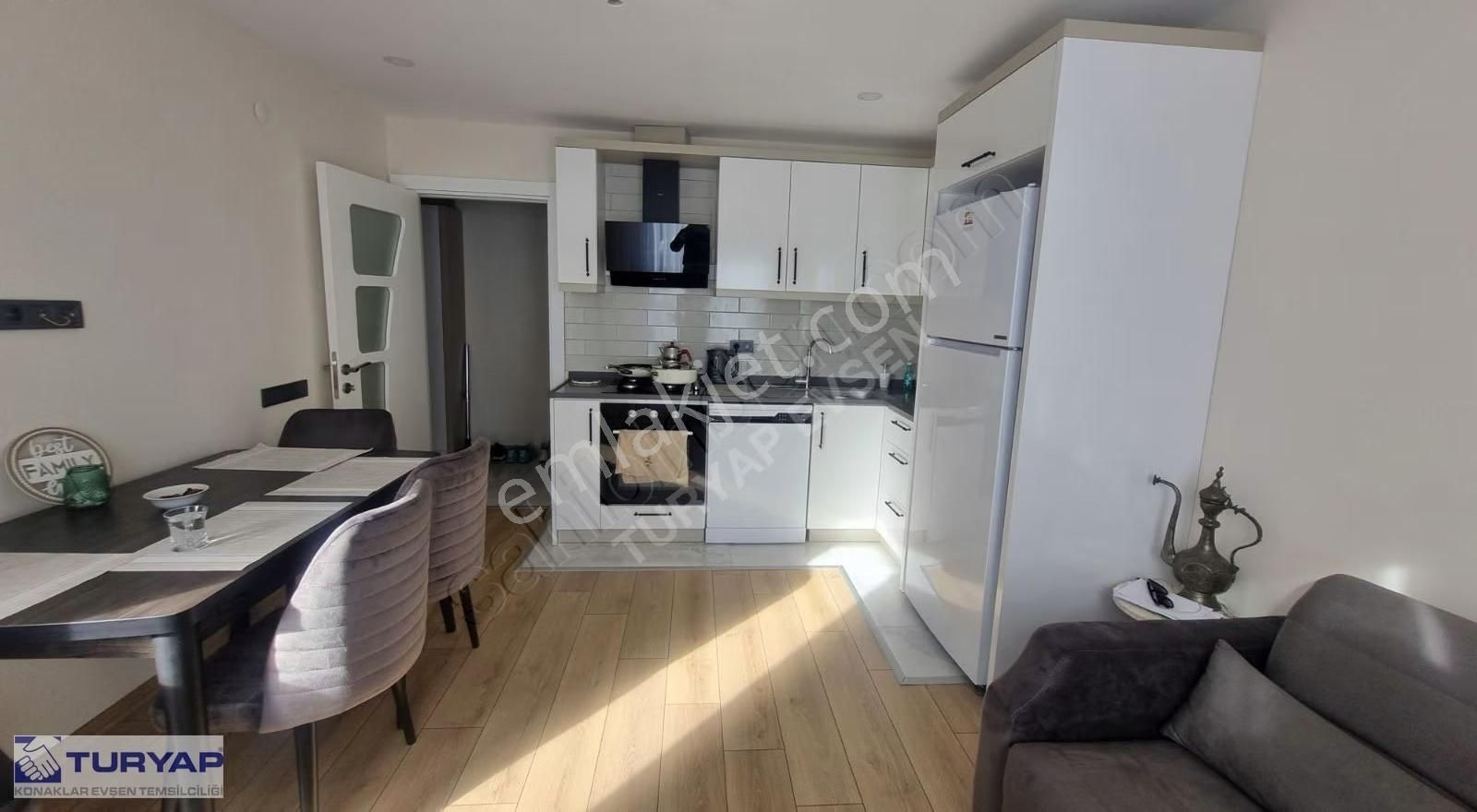 Serik'te Lüks Sitede Eşyalı Satılık 1+1 Daire