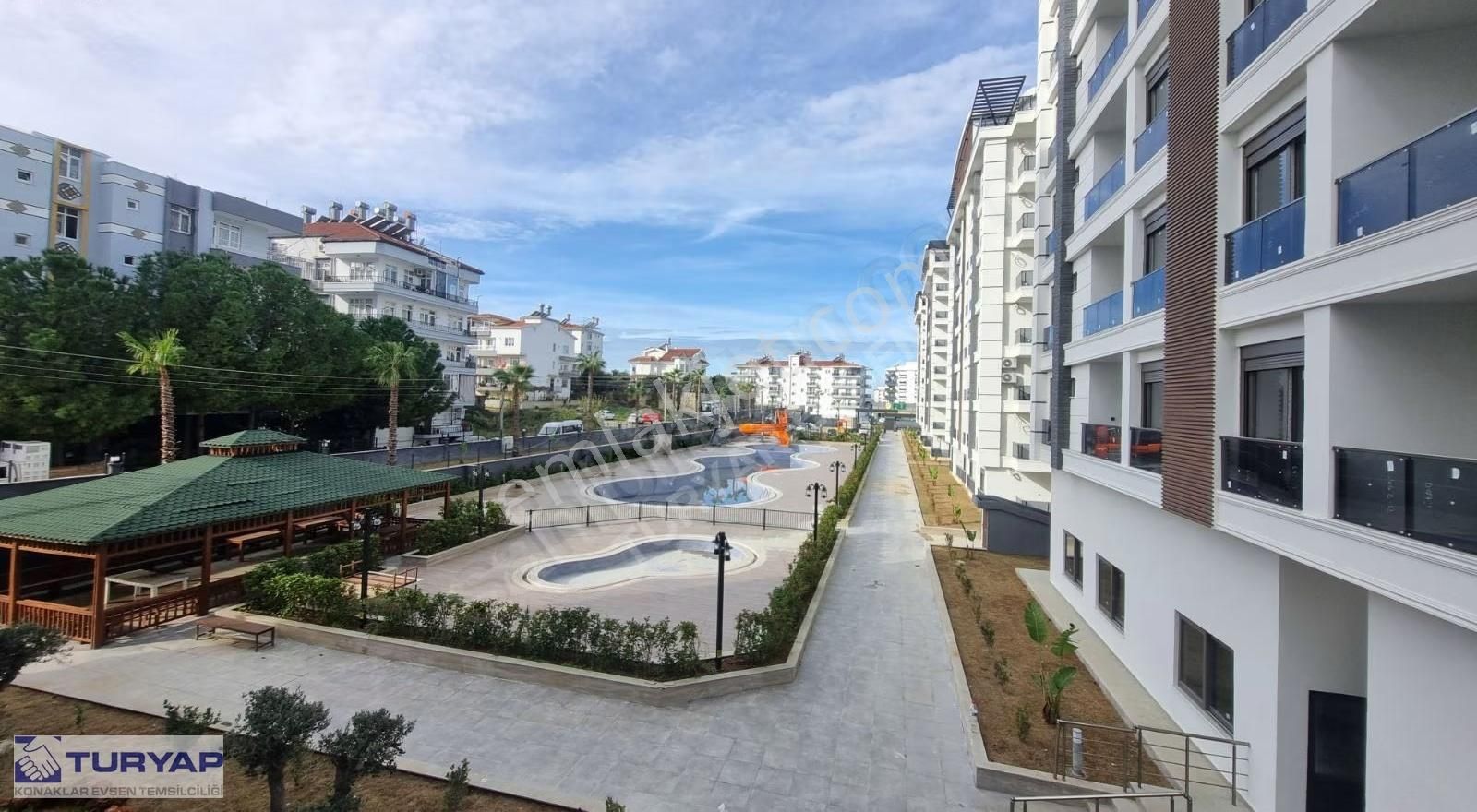 Serik'te Lüks Sitede Eşyalı Satılık 1+1 Daire - Görsel 19