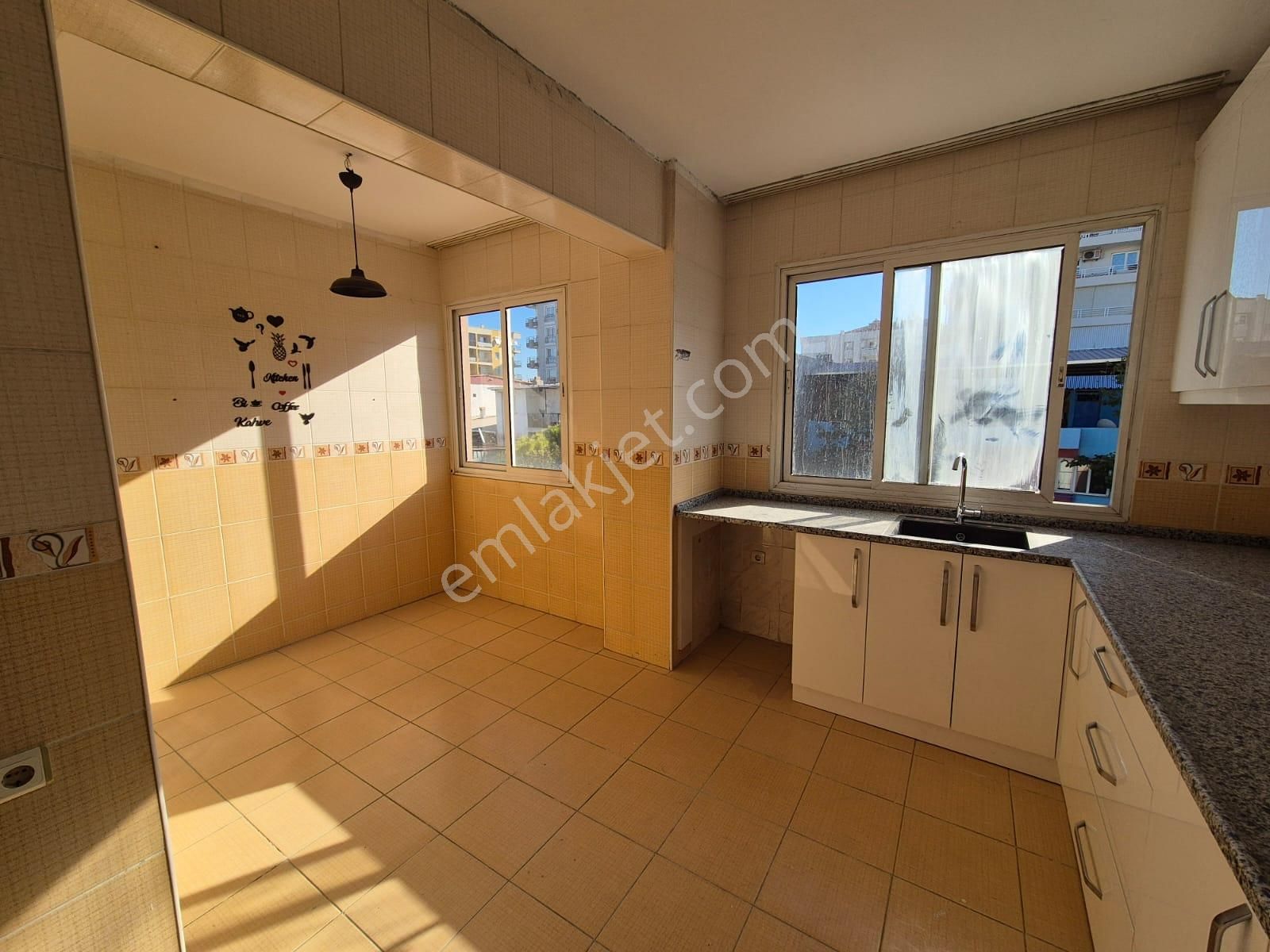 Buca Yenigün Mah. İçi Sıfırlanmış Daire - Görsel 4