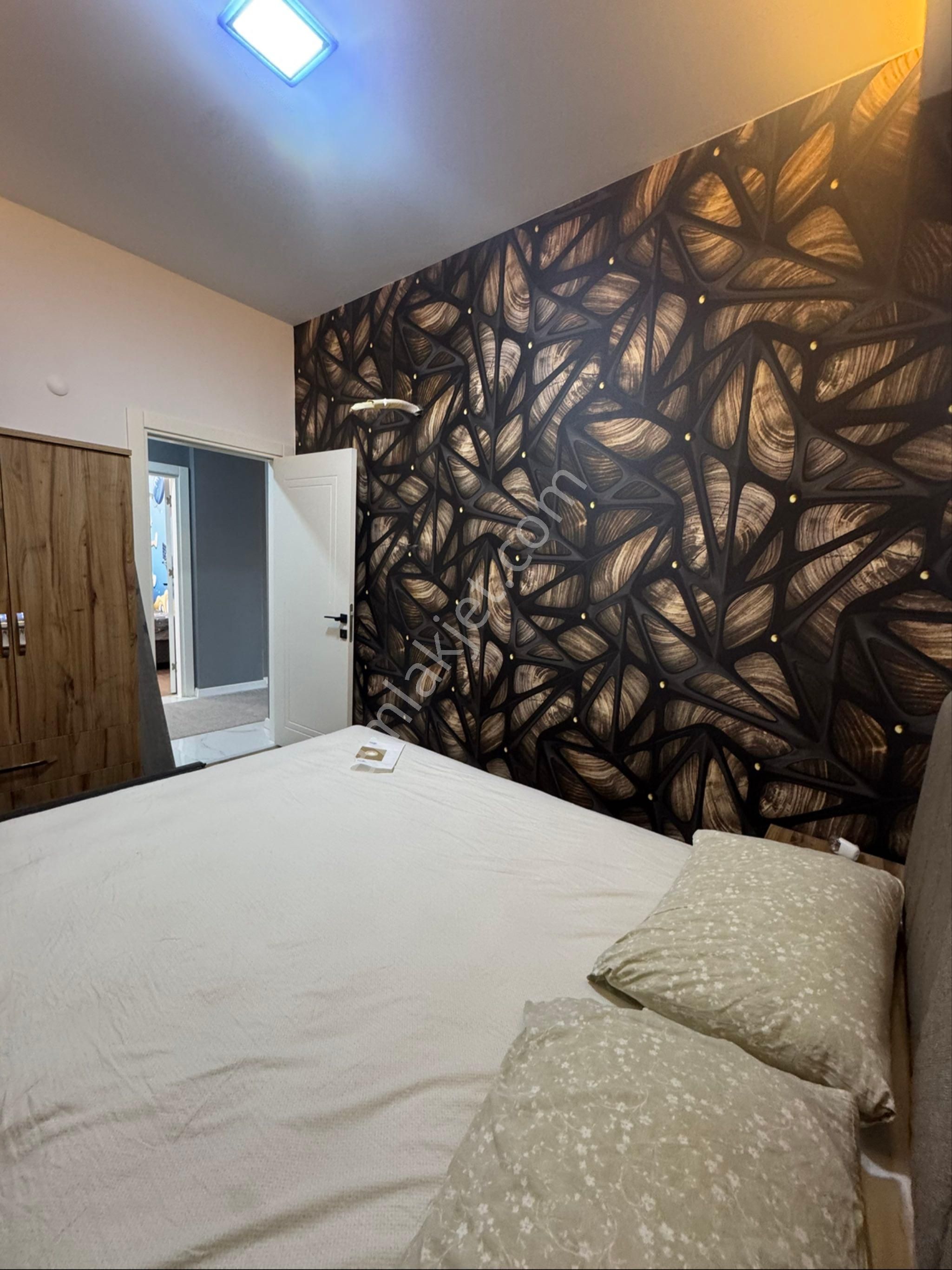 Kuşadasında Full Eşyalı Açık Kapalı Yüzme Havuzlu Özel İç Diyazynlı 3+1 Ferah Daire - Görsel 21