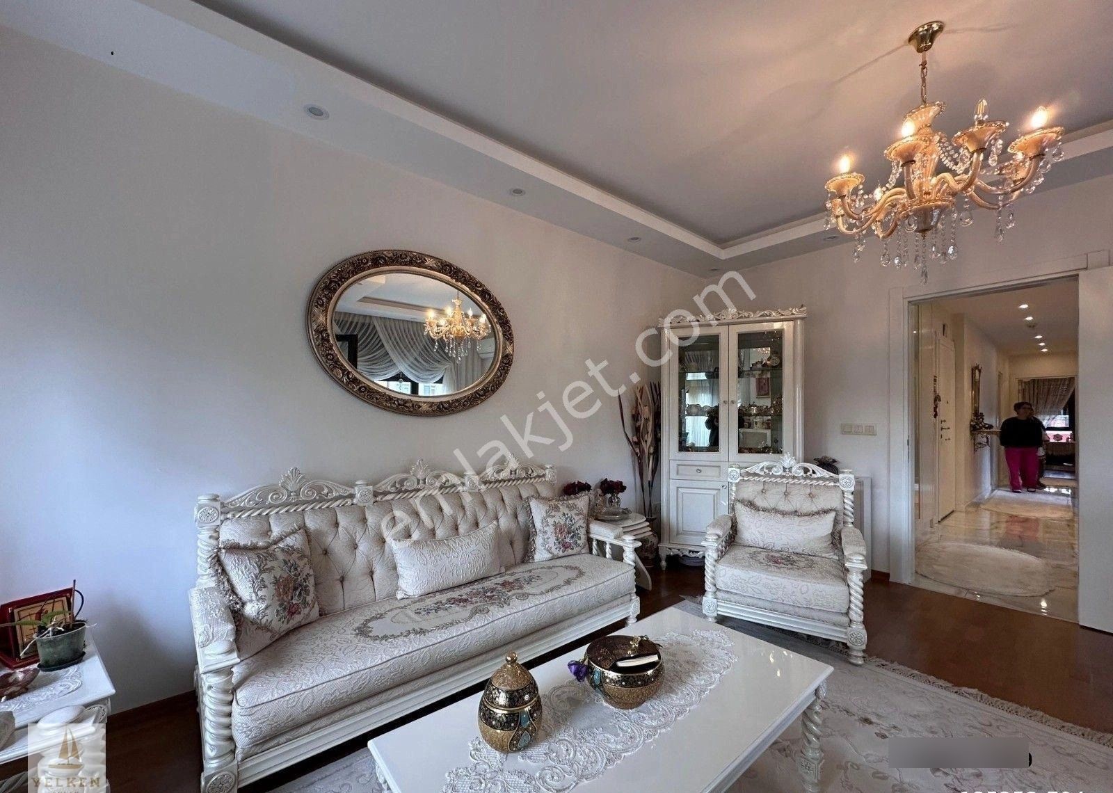 Kozyatağı'nda Metroya Yakın 3+1 Balkonlu Ebeveynli Fırsat - Görsel 15