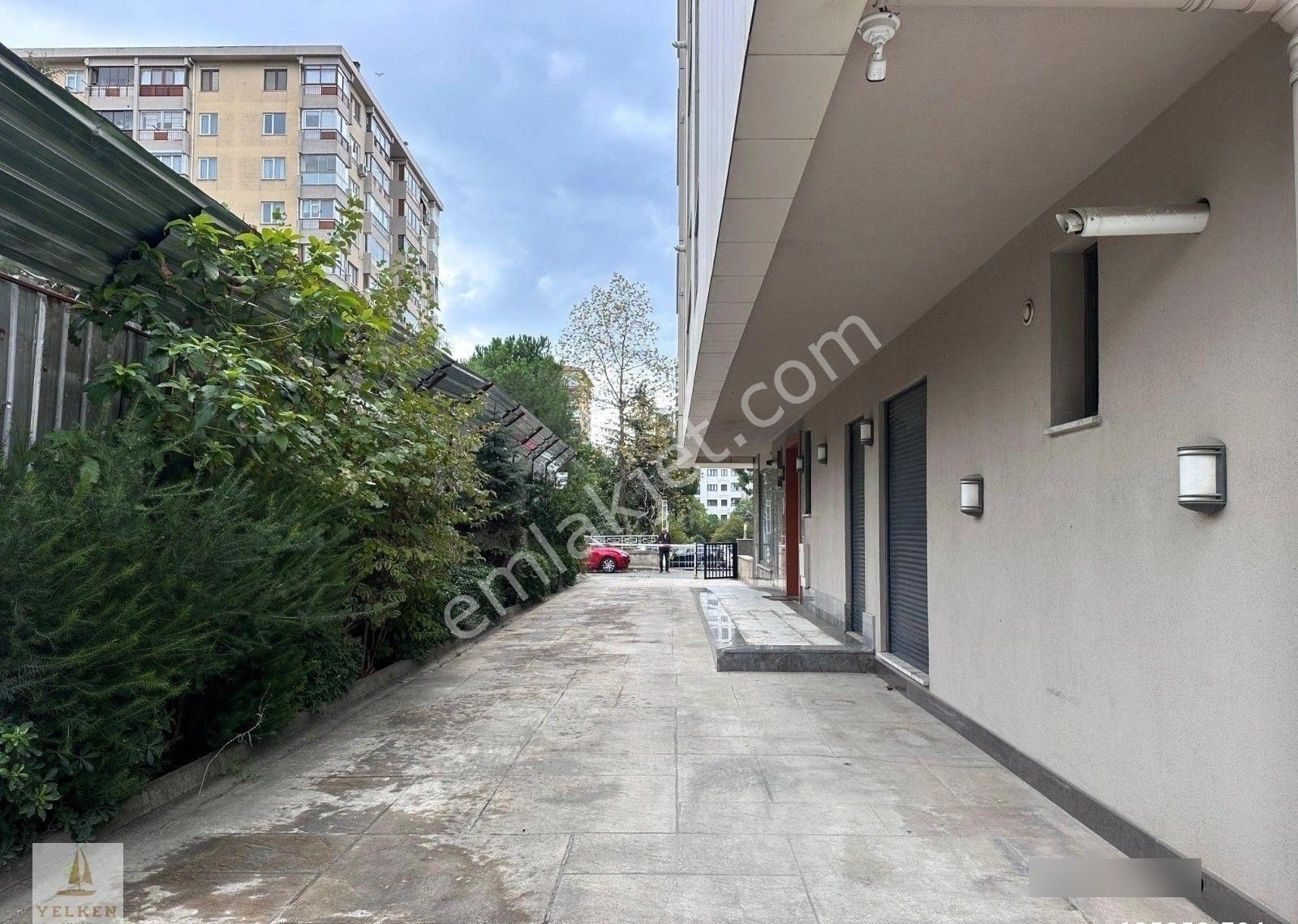 Kozyatağı'nda Metroya Yakın 3+1 Balkonlu Ebeveynli Fırsat - Görsel 22