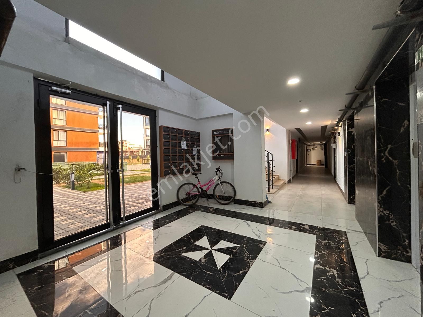 Burhaniye Bahçelievler Mahallesinde Bahçe Kullanımlı 2+1 Sıfır Daire - Görsel 7