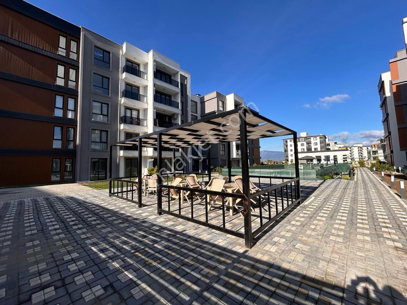 Burhaniye Bahçelievler Mahallesinde Bahçe Kullanımlı 2+1 Sıfır Daire - Görsel 4