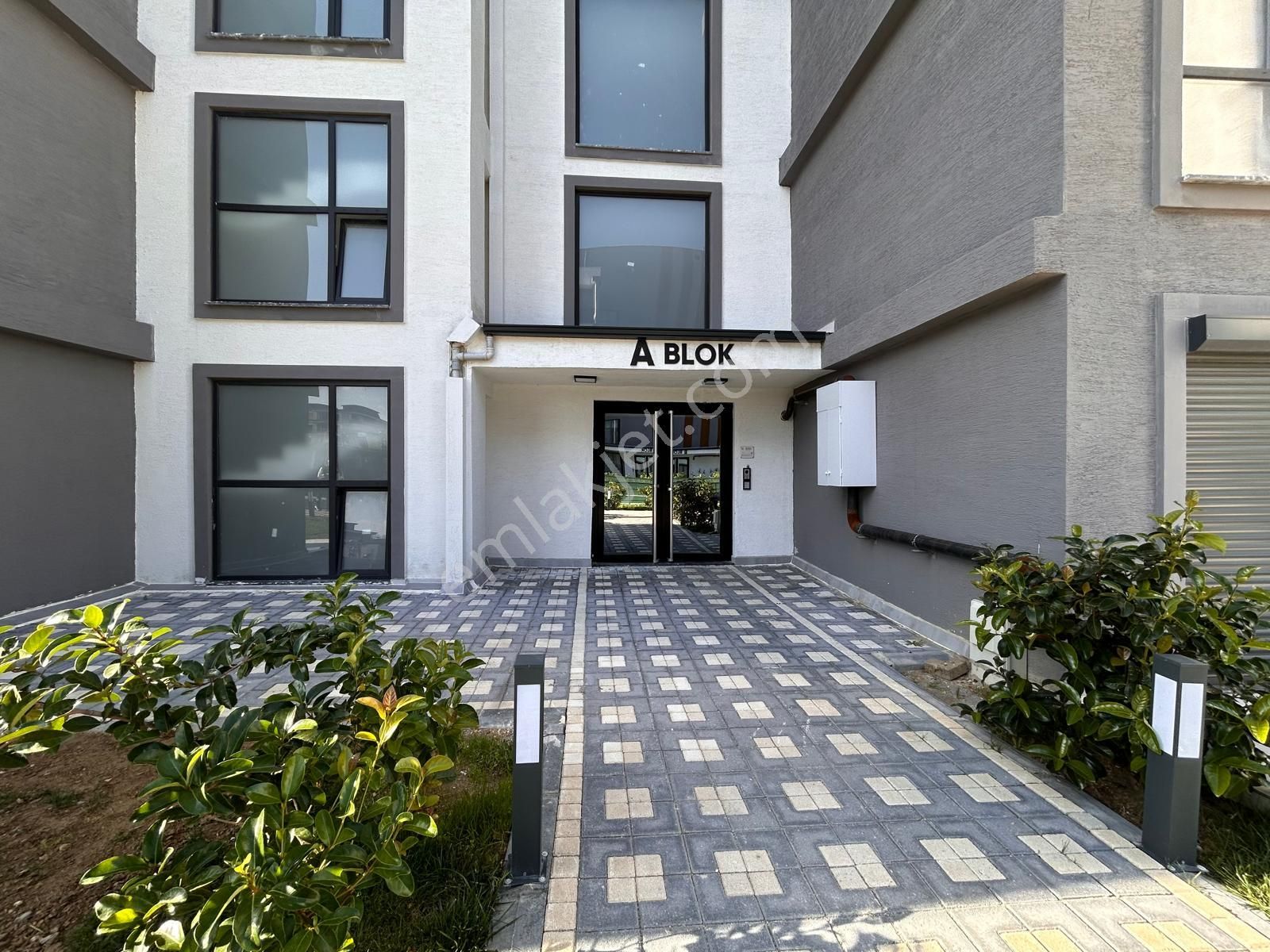 Burhaniye Bahçelievler Mahallesinde Bahçe Kullanımlı 2+1 Sıfır Daire - Görsel 6