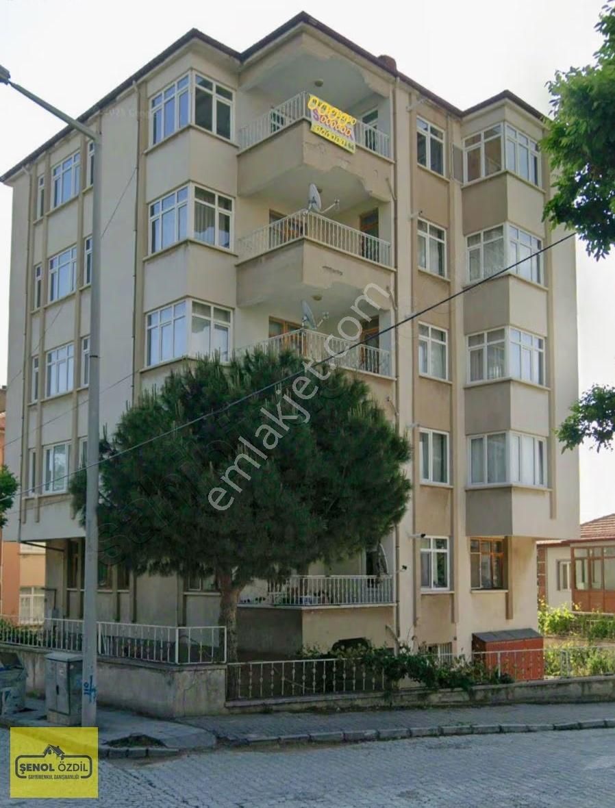 Şenol'dan Satılık 3+1 Arakat Daire İmaret Cami Karşısı