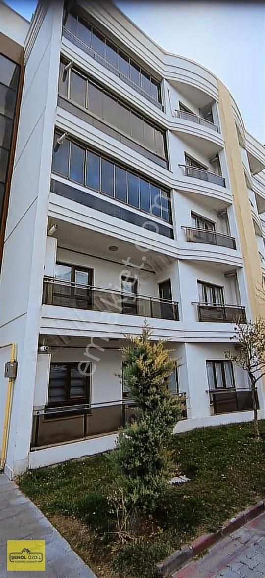 Şenol Özdil'den Bak Yapıda Satılık 2+1 Eşyalı Daire - Görsel 16