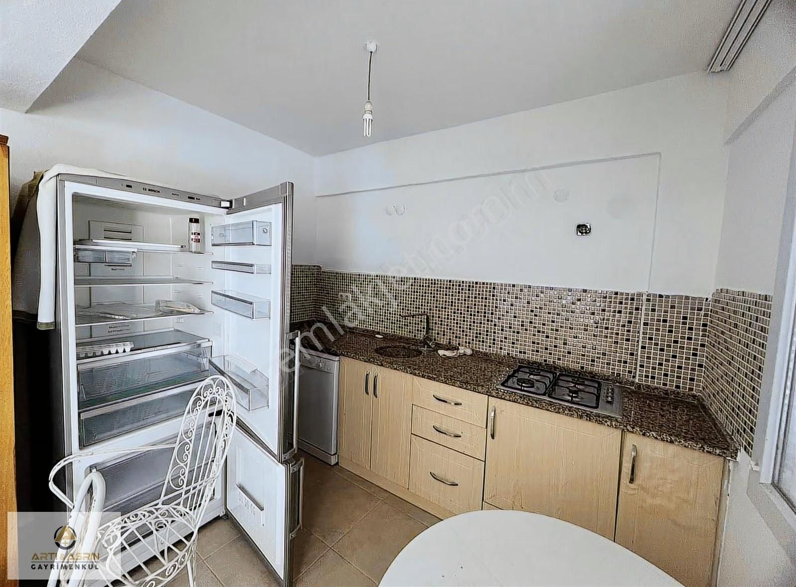 Kuşadası Sahil Sitelerinde 2 Adet 2+1 Denize Çok Yakın Daire - Görsel 7