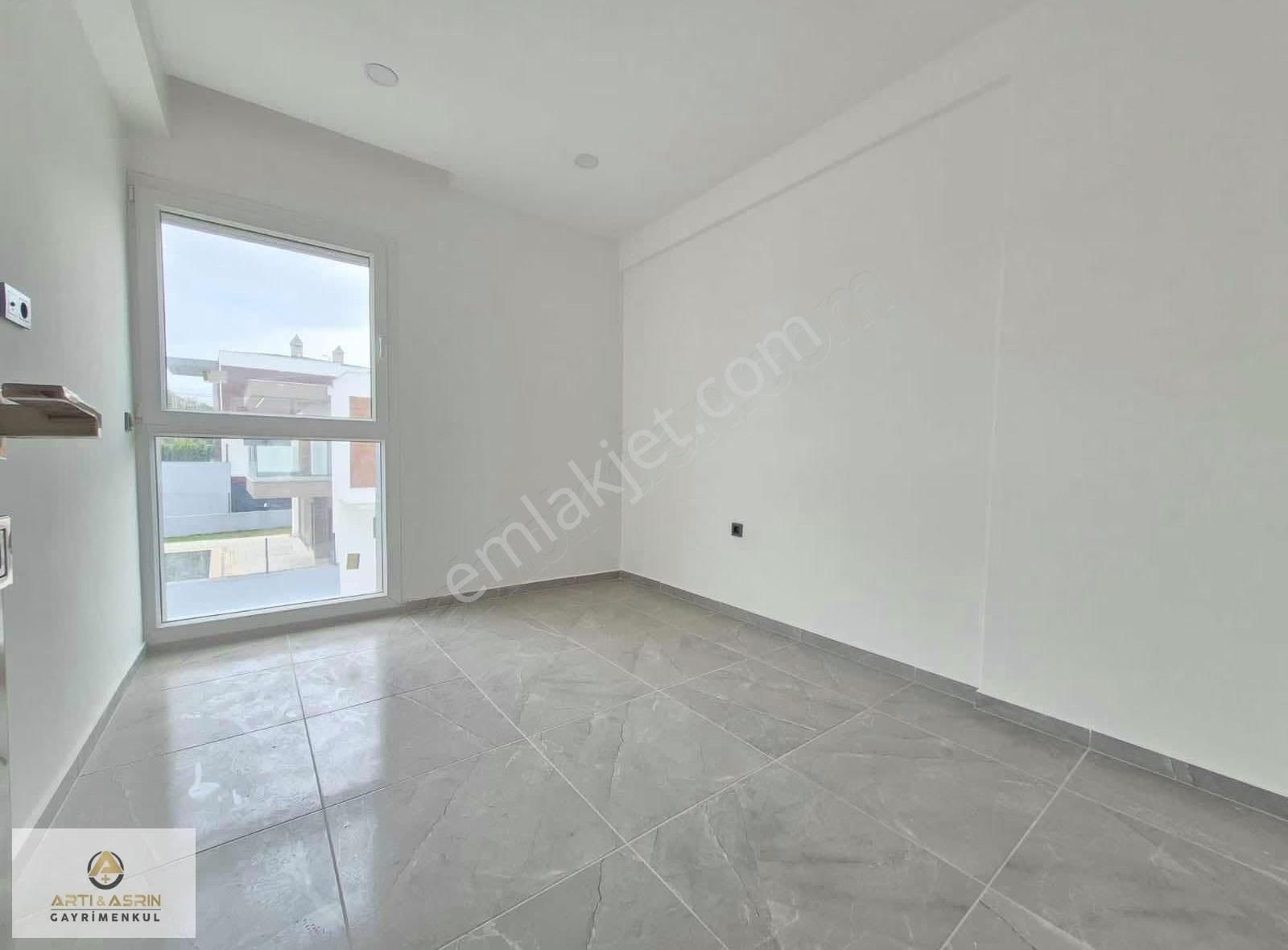 Kuşadası Otogar Arkası Kırazlı Yolu Üzeri 2+1 Daire - Görsel 10