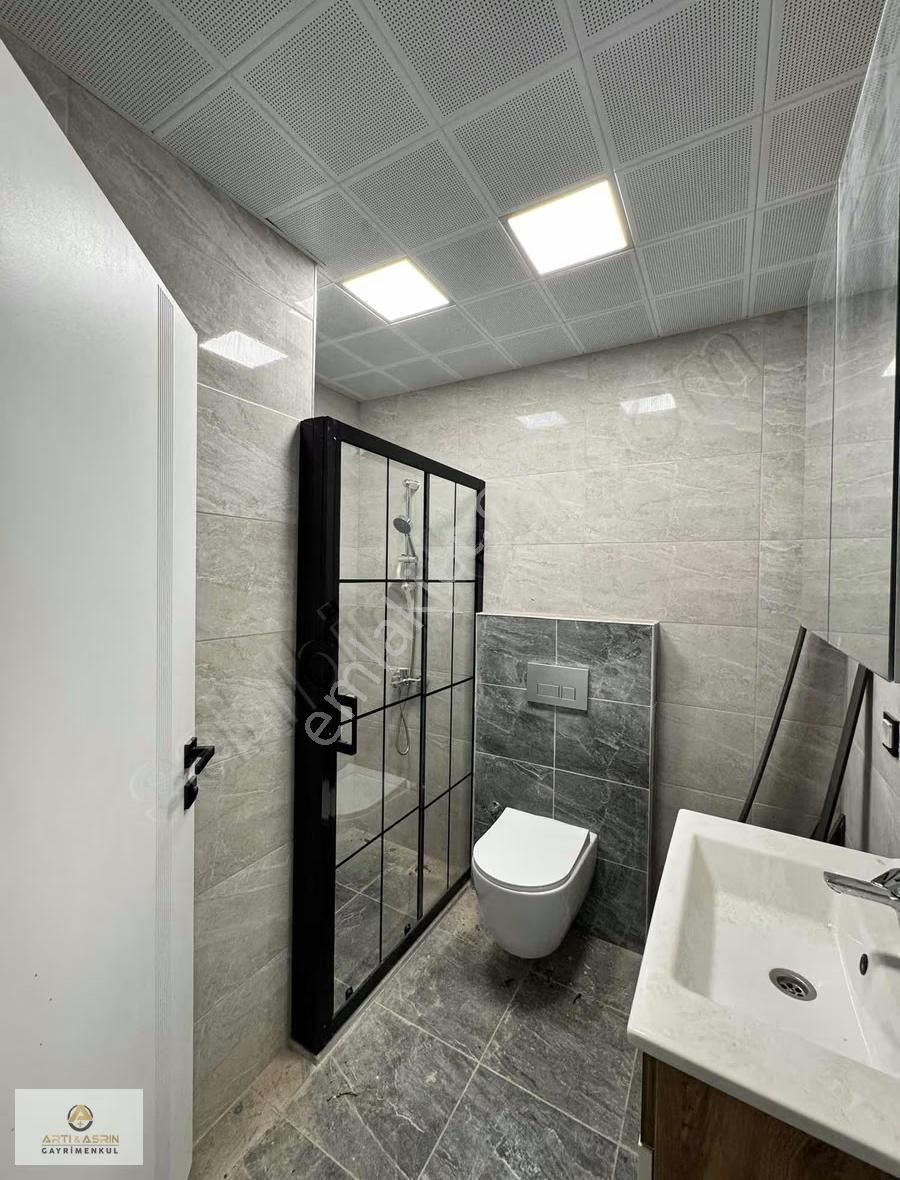 Kuşadasında Deniz Manzaralı Bahçeli Havuzlu Lüx 2+1 Daire - Görsel 22