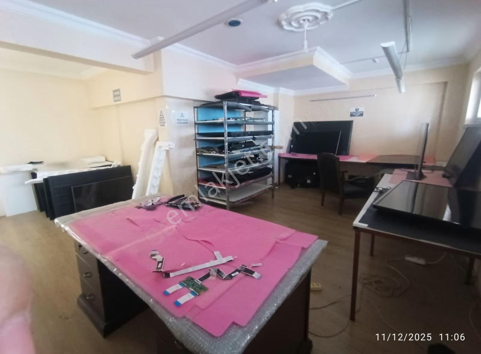 Ysf Emlaktan Satılık Cadde Üstü İki Katlı Ve Depolu Dükkan - Görsel 14