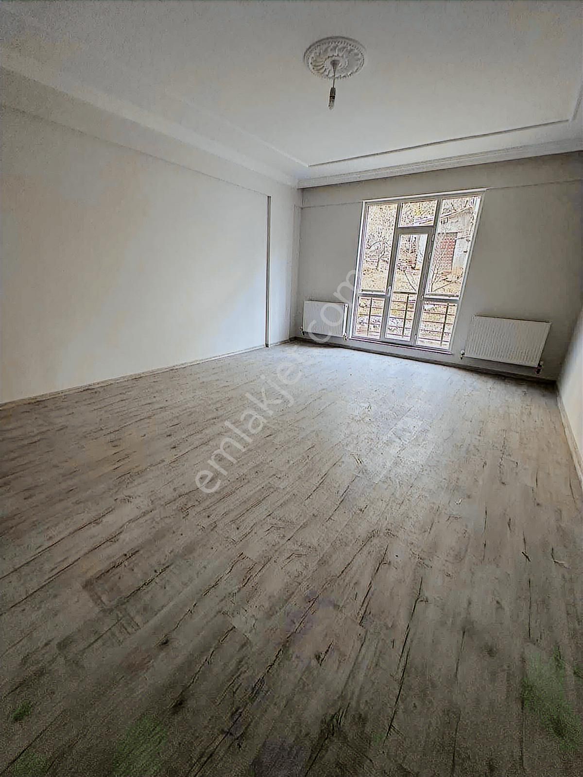 Merkezi Konumda Kapalı Garajlı Satılık 3+1 - Görsel 4