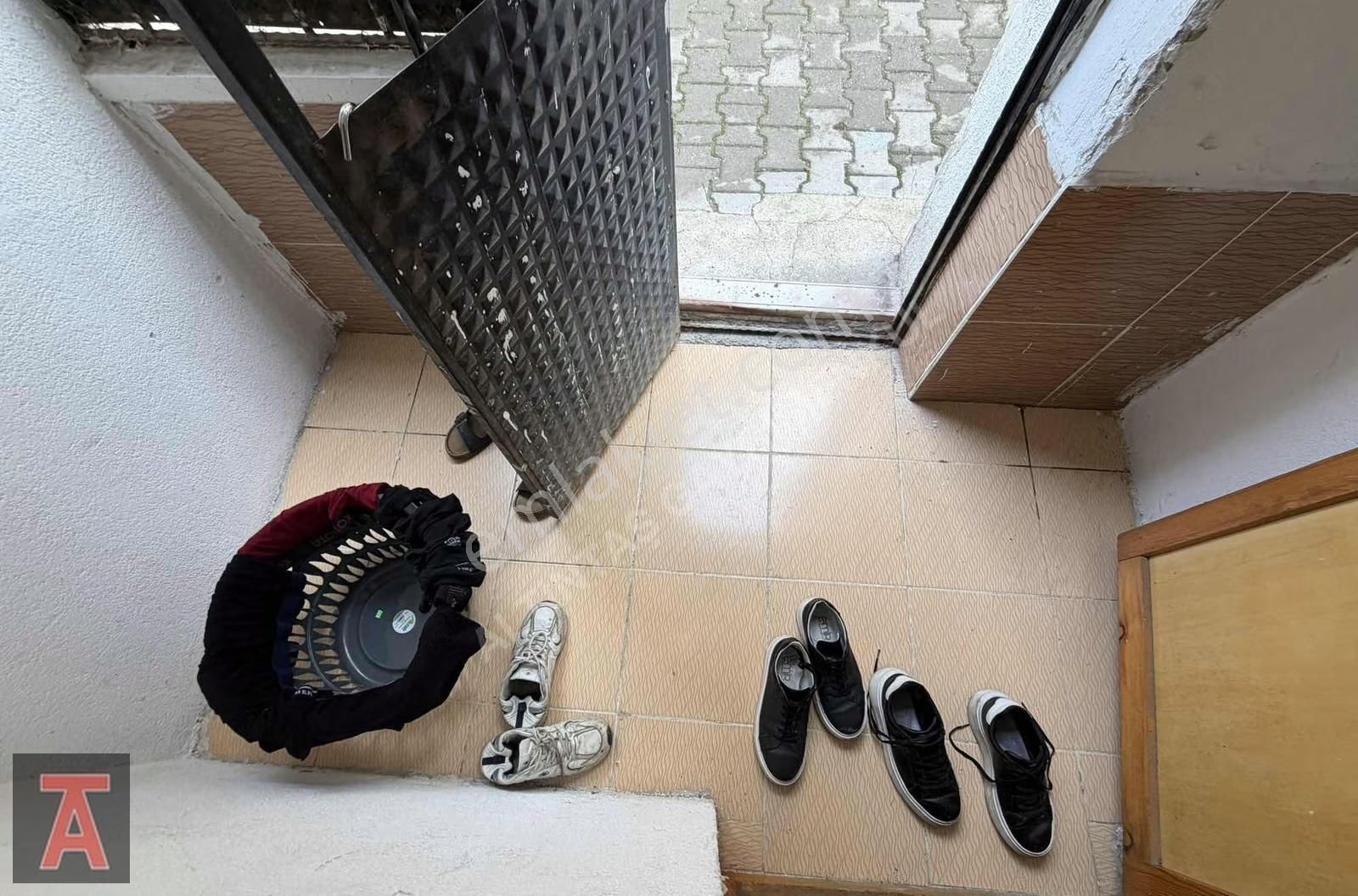 Alsancak Mah'de Geniş Metrekareli E.banyolu 3+1 Daire - Görsel 26