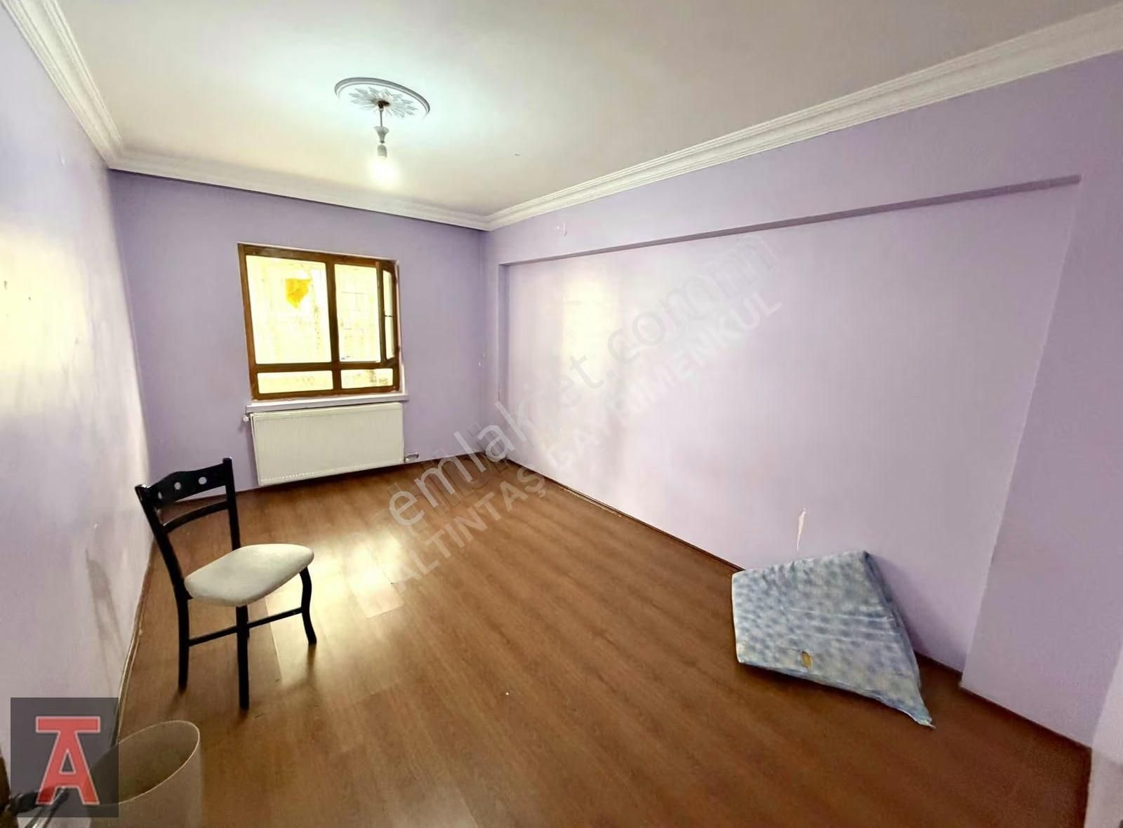 Alsancak Mah'de Cadde Yakını Yapılı Balkonlu 2+1 Y.giriş - Görsel 5