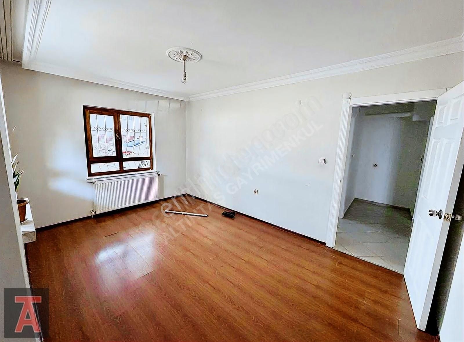 Alsancak Mah'de Cadde Yakını Yapılı Balkonlu 2+1 Y.giriş - Görsel 23