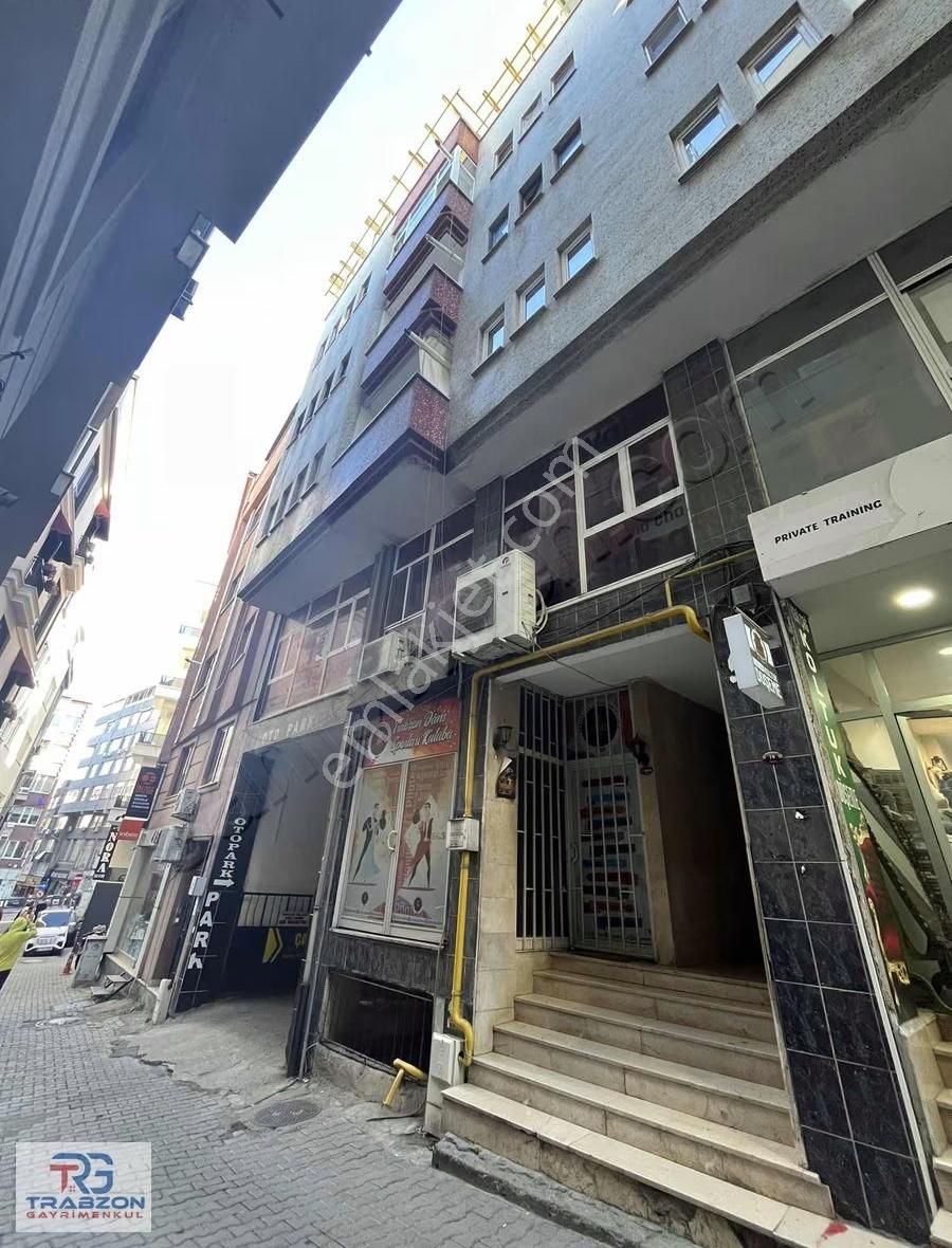 Trabzon Gayrimenkulden Kemerkayada Satılık Daire