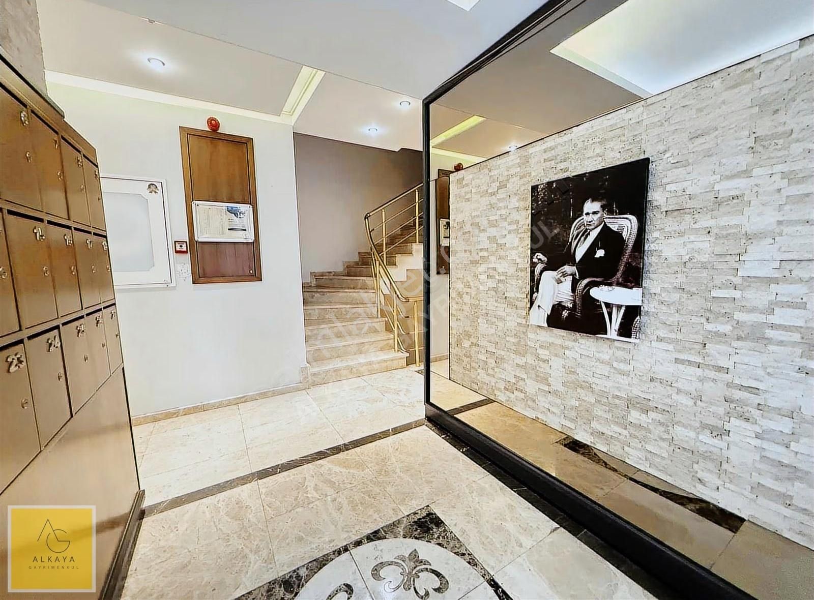 Alkaya'dan Suadiye'de Satılık 2+1 Daire Balkonlu Ara Kat - Görsel 32