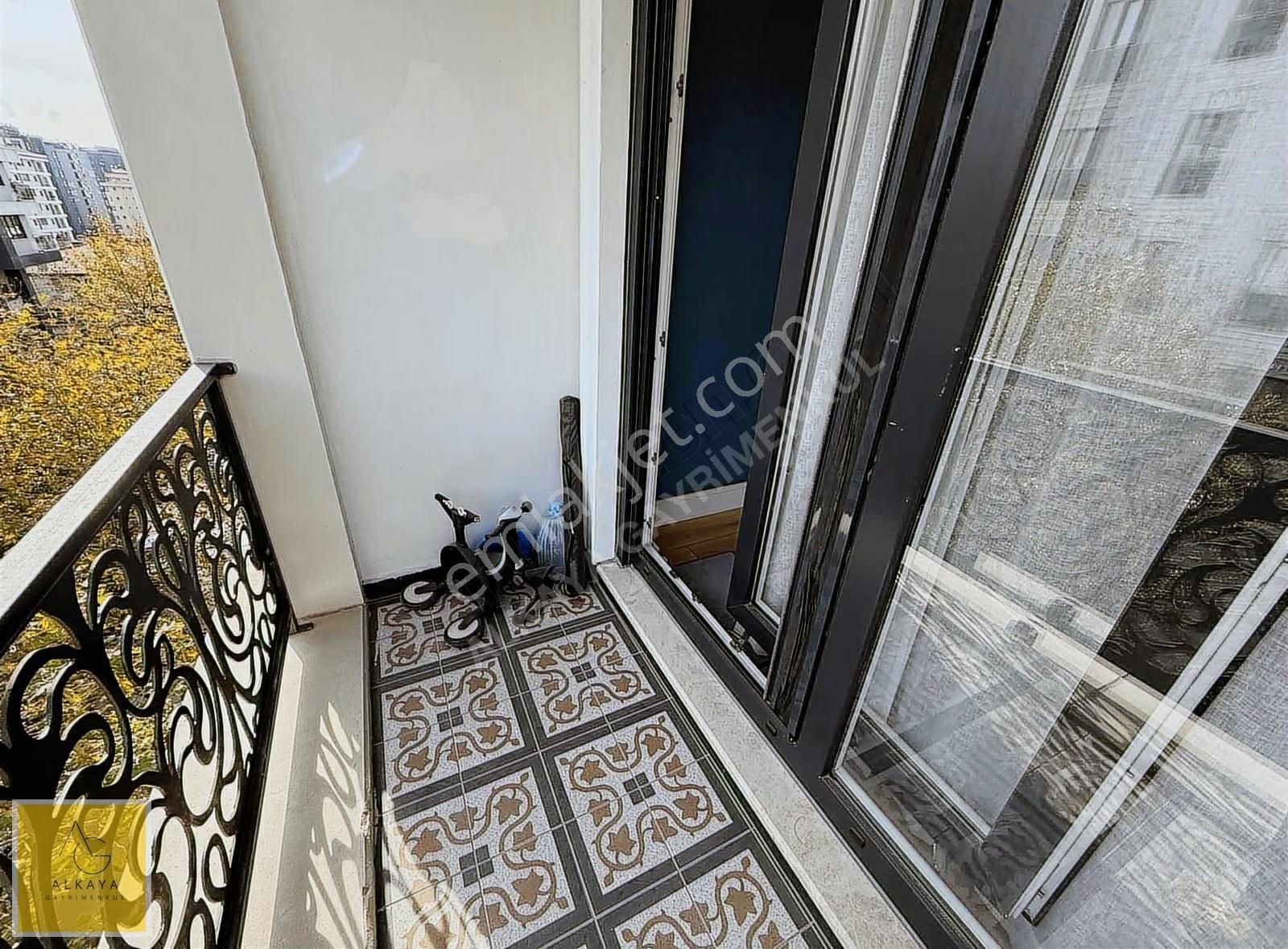 Alkaya'dan Suadiye'de Satılık 2+1 Daire Balkonlu Ara Kat - Görsel 24