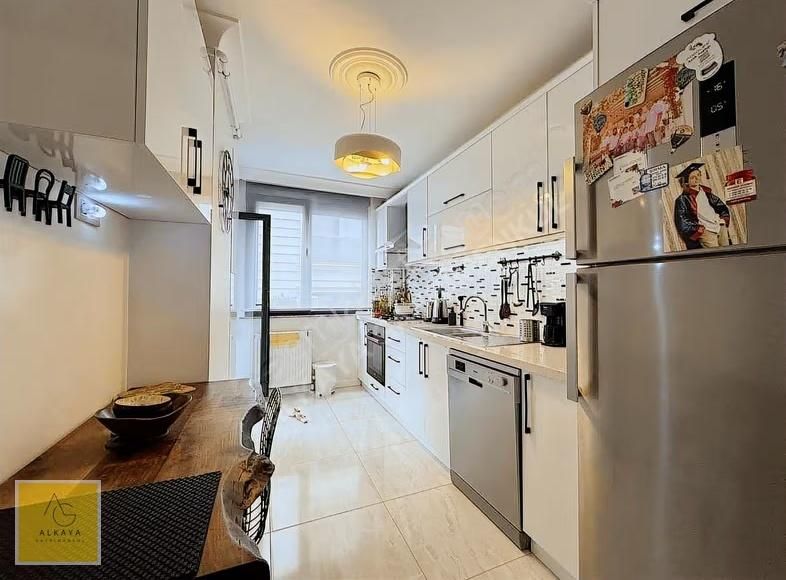 Alkaya'dan Suadiye'de Satılık 3+1 Daire Balkonlu Az Katlı Bina - Görsel 3