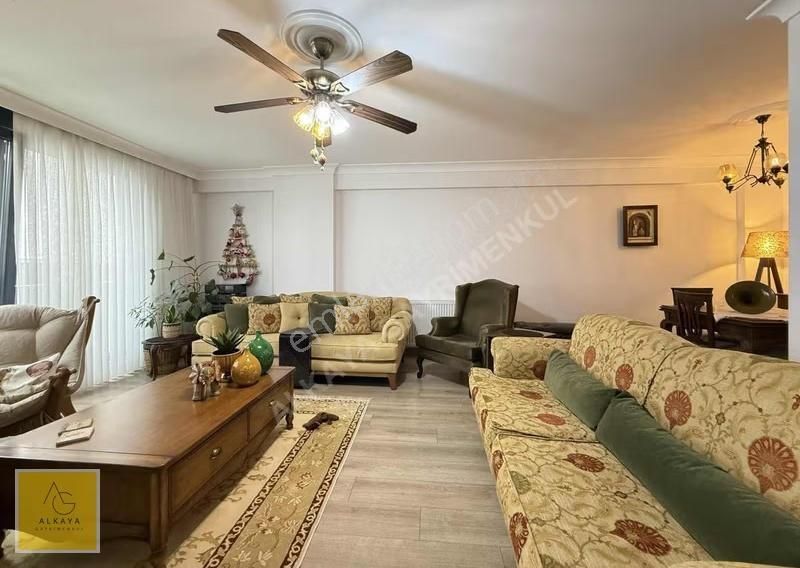 Alkaya'dan Suadiye'de Satılık 3+1 Daire Balkonlu Az Katlı Bina - Görsel 2