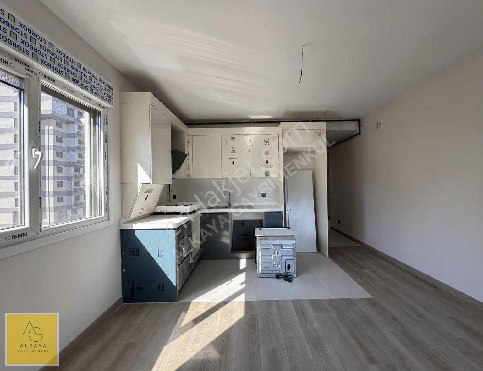 Suadiye'de Satılık 2+1 Boş Daire 2025 Yapımı Marmaraya Yakın - Görsel 14