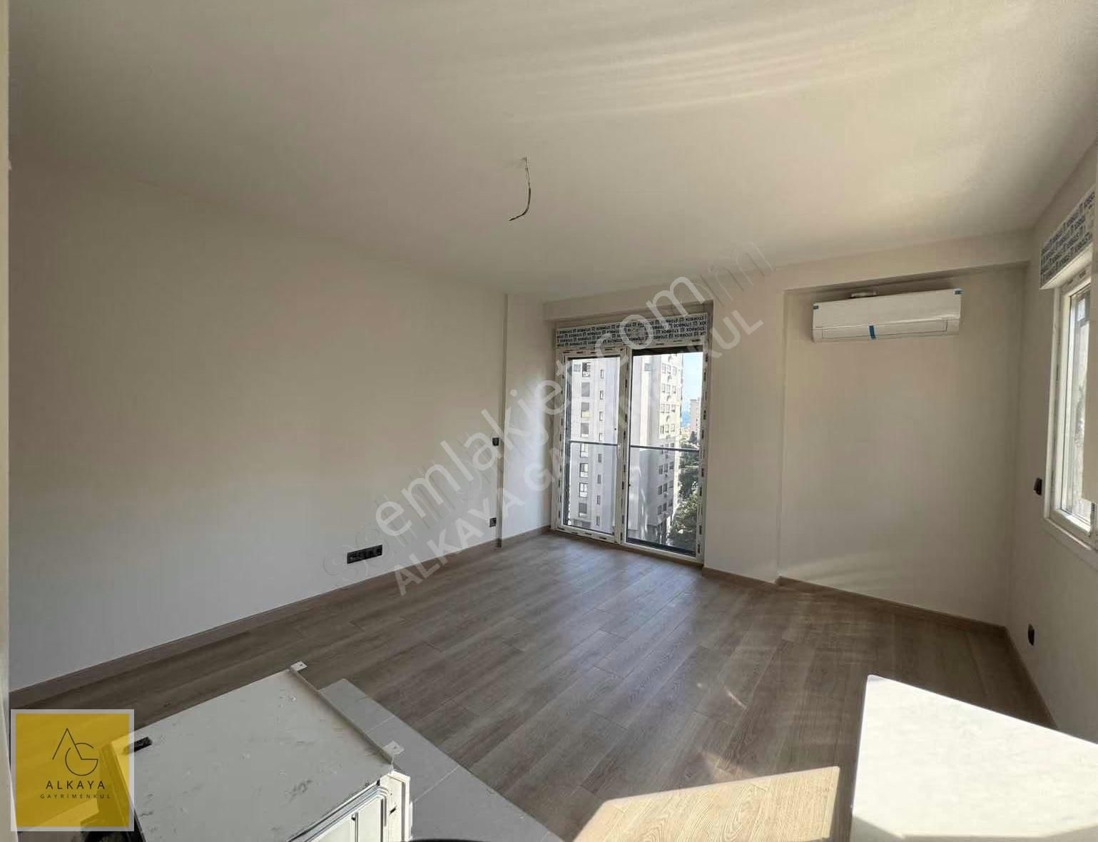 Suadiye'de Satılık 2+1 Boş Daire 2025 Yapımı Marmaraya Yakın - Görsel 4