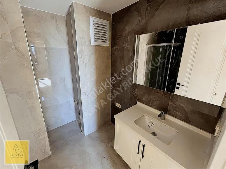 Alkaya'dan Suadiye'de Satılık 3+1 Boş Daire / Deniz Manzaralı - Görsel 3