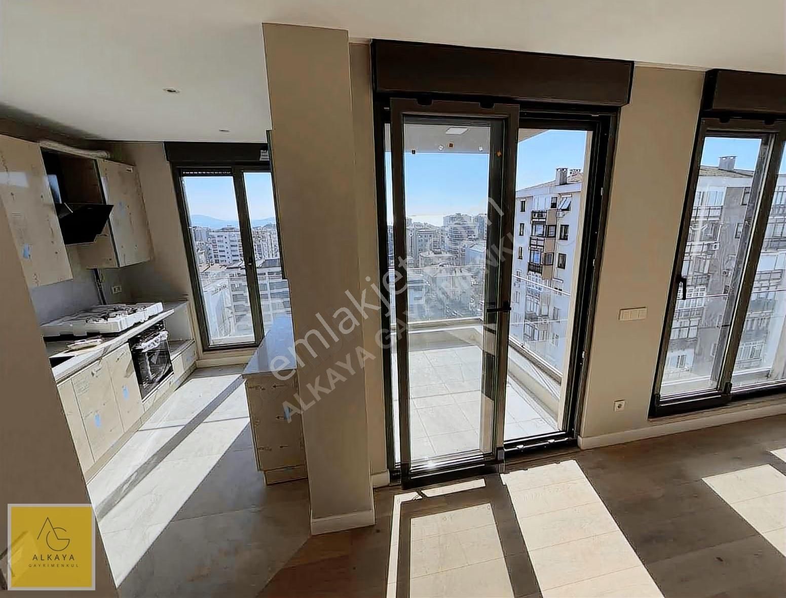 Alkaya'dan Suadiye'de Satılık 3+1 Boş Daire / Deniz Manzaralı - Görsel 4