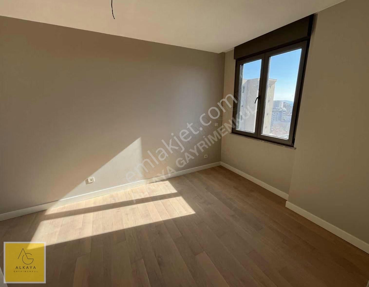 Alkaya'dan Suadiye'de Satılık 3+1 Boş Daire / Deniz Manzaralı - Görsel 6