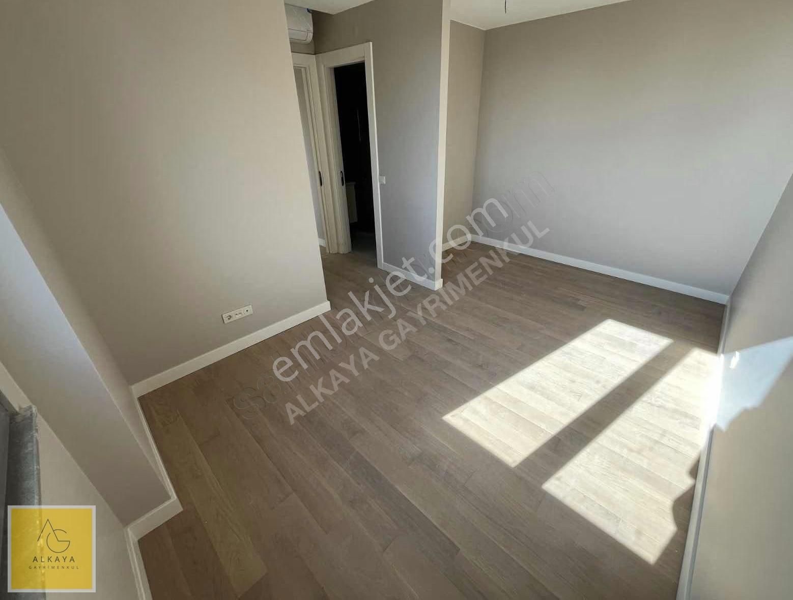 Alkaya'dan Suadiye'de Satılık 3+1 Boş Daire / Deniz Manzaralı - Görsel 7