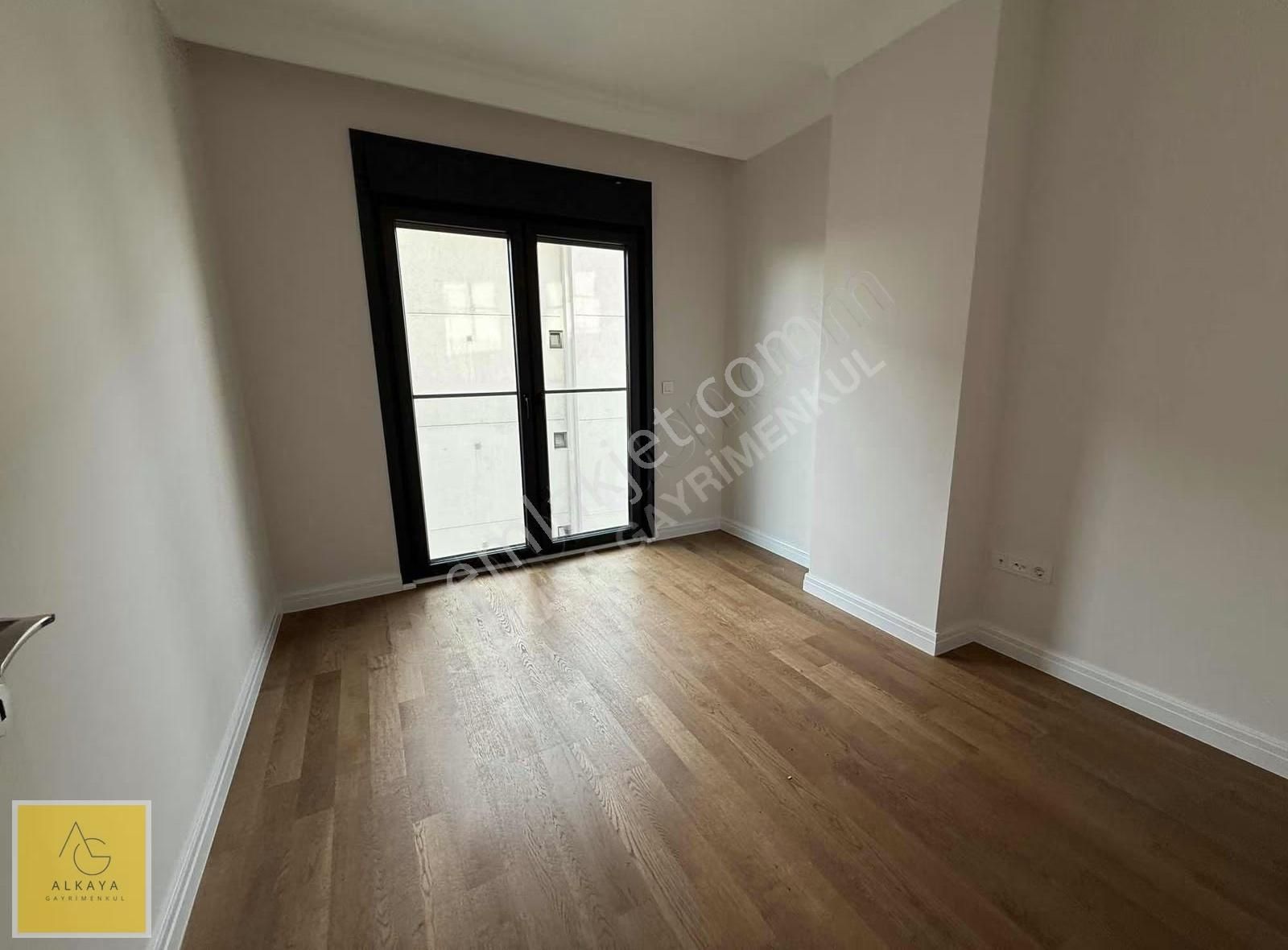 Suadiye Noter Sokak'ta Satılık 3+1 Balkonlu 105m² Net Daire - Görsel 11