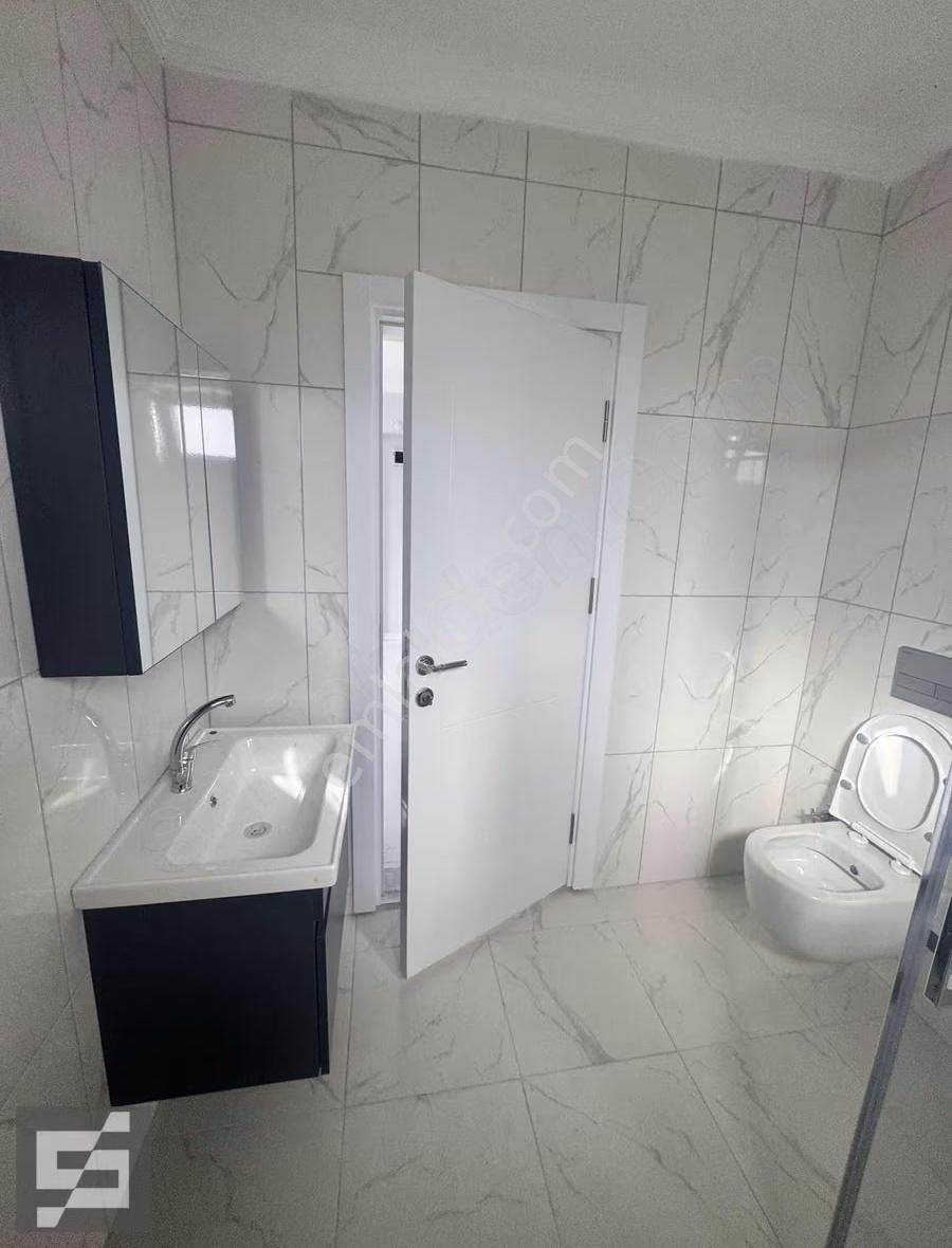 Sancak Emlaktan Yeni Mahallede Kiralık 1+1 - Görsel 9