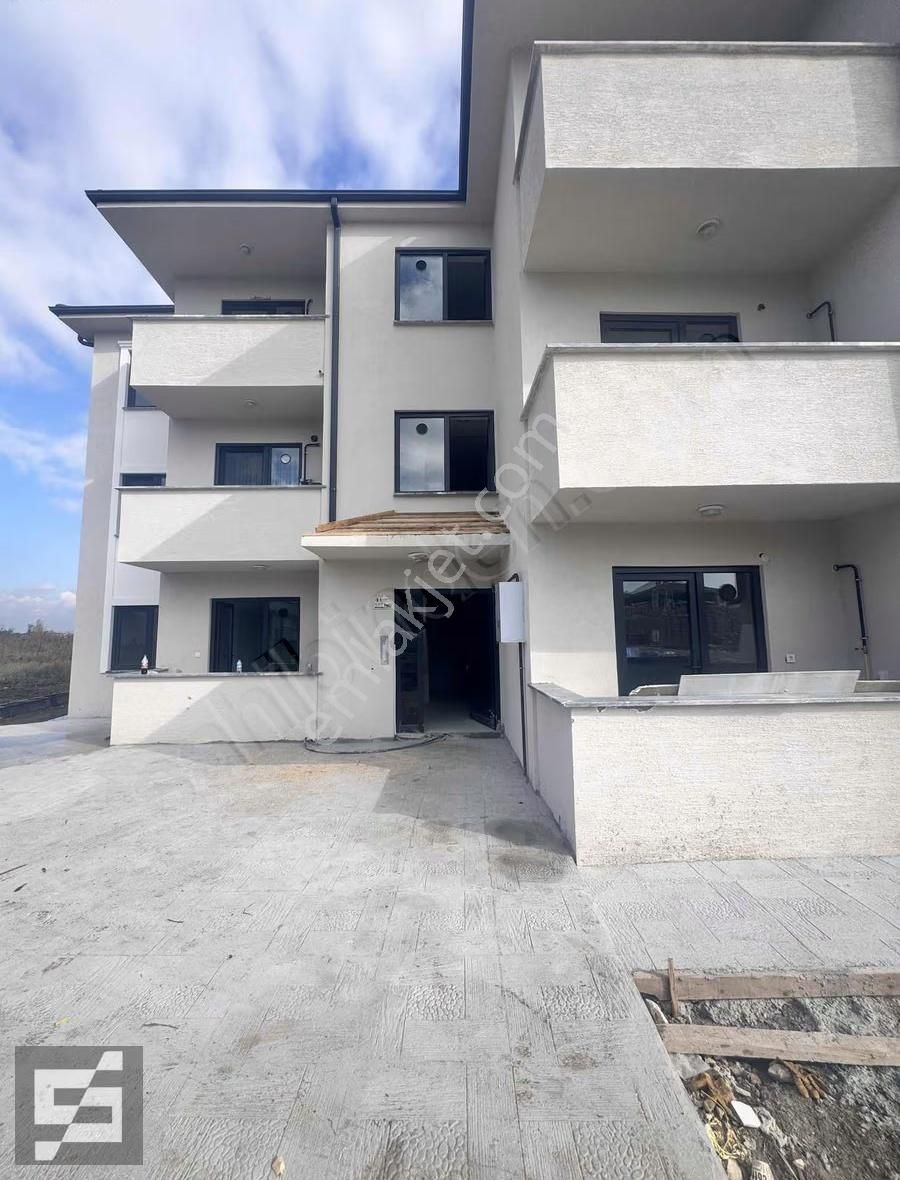 Sancak Emlaktan Yeni Mahallede Kiralık 1+1 - Görsel 8