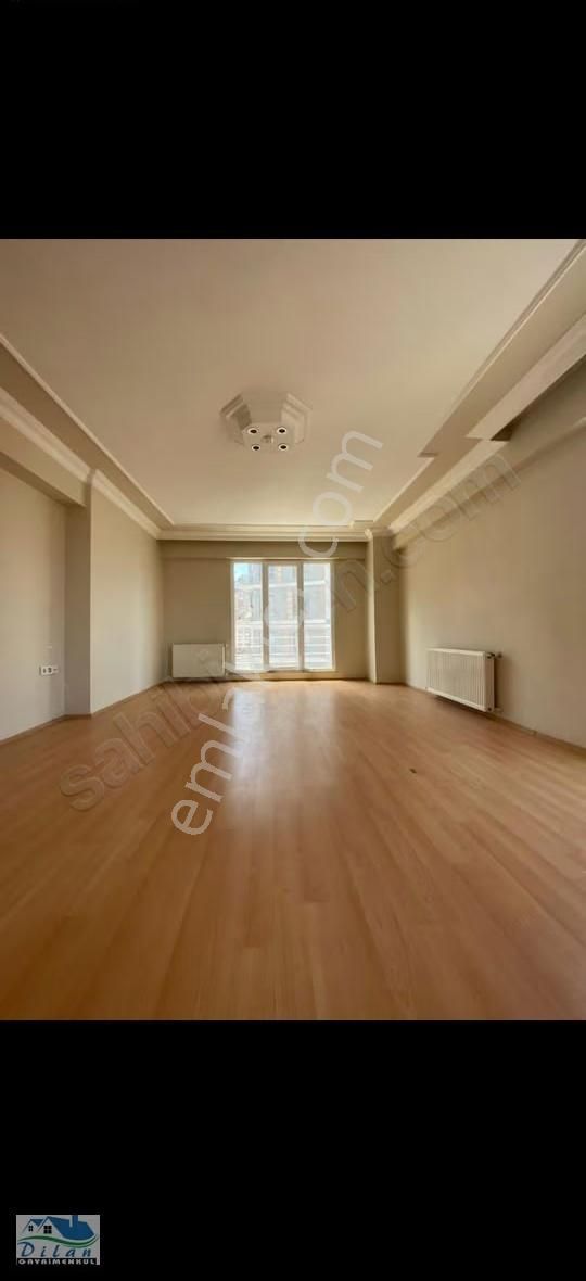 Aile Apartmanında Satılık Metrobüse Yakın Merkezi Konumda Acilll - Görsel 18