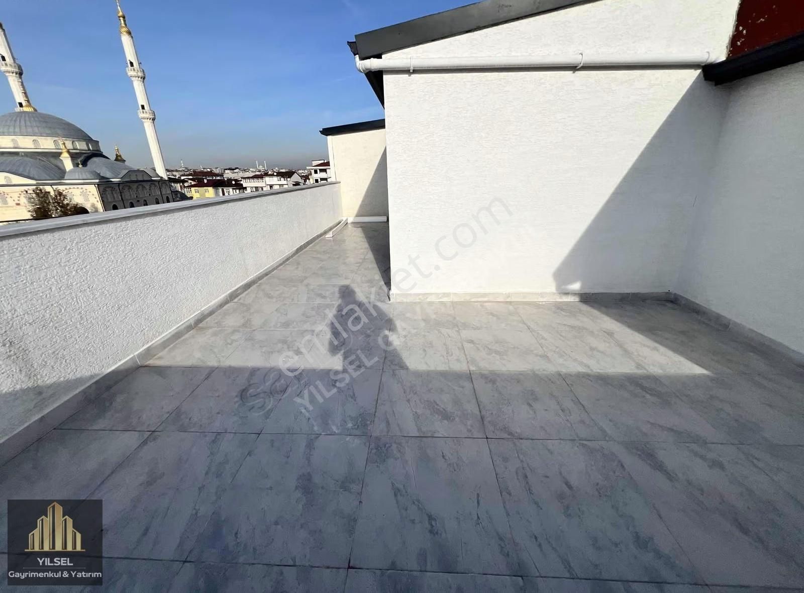 Dairemiz Sıfır 4+1 İskanlı 200 M2