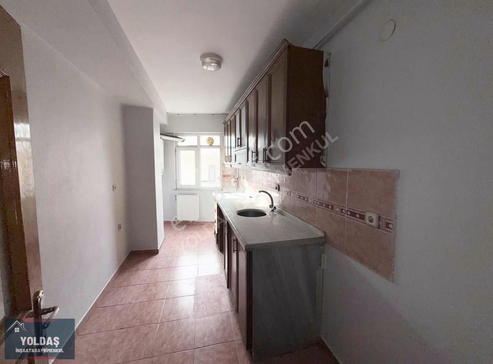 Yoldaş İnşaat'tan Satılık 2+1 90 M2 3.kat Daire - Görsel 15